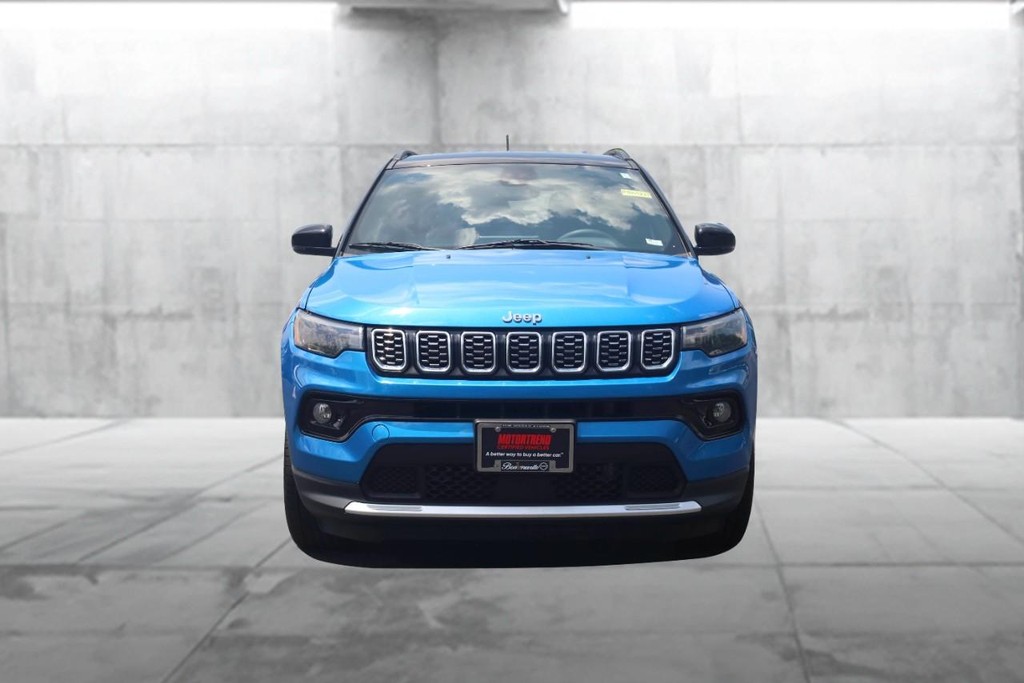 Jeep Compass Vehicle Full-screen Gallery Image 4