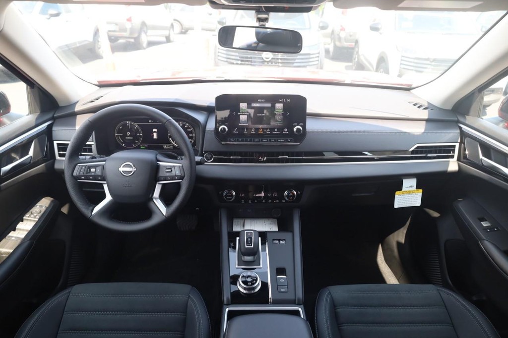 Nissan Rogue Plug-In Hybrid Vehicle Image 07