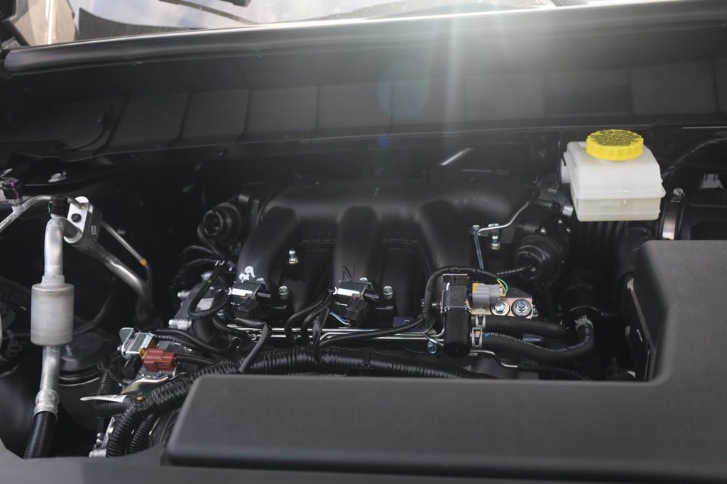 Nissan Pathfinder Vehicle Full-screen Gallery Image 26