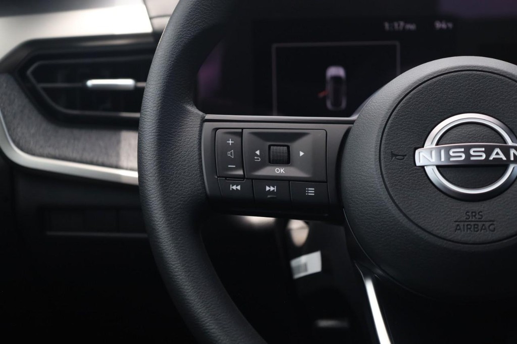 Nissan Kicks Vehicle Image 10