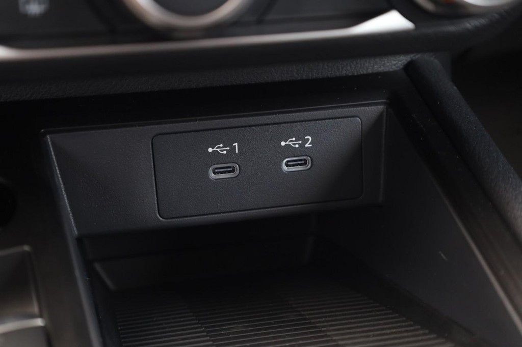 Nissan Kicks Vehicle Image 16