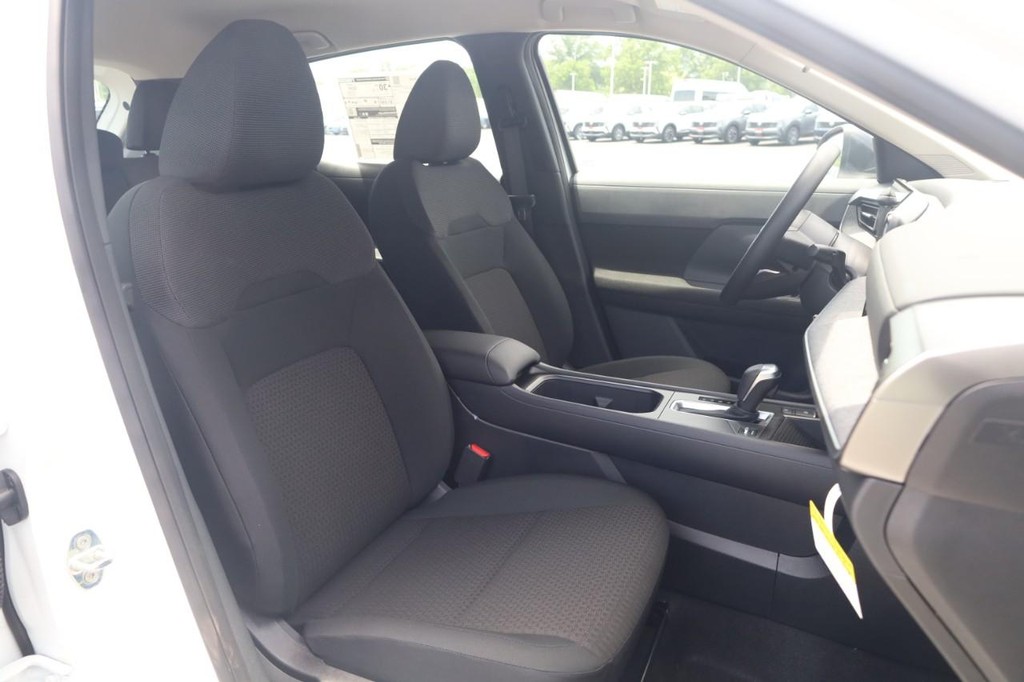 Nissan Kicks Vehicle Image 20