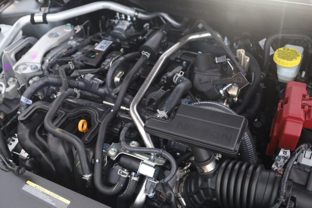 Nissan Sentra Vehicle Full-screen Gallery Image 24