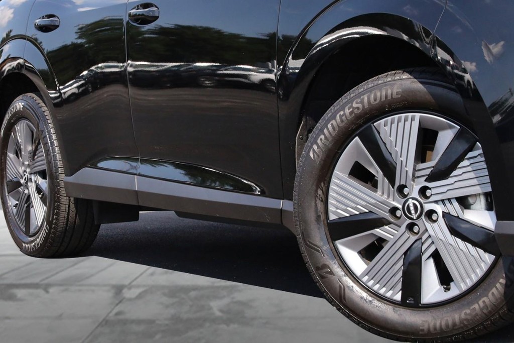 Nissan Murano Vehicle Image 06