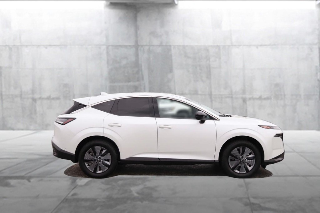 Nissan Murano Vehicle Image 05