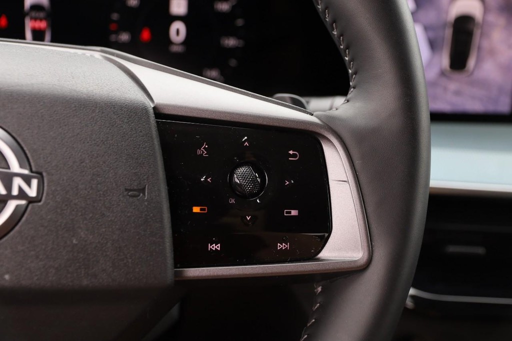 Nissan Murano Vehicle Image 14