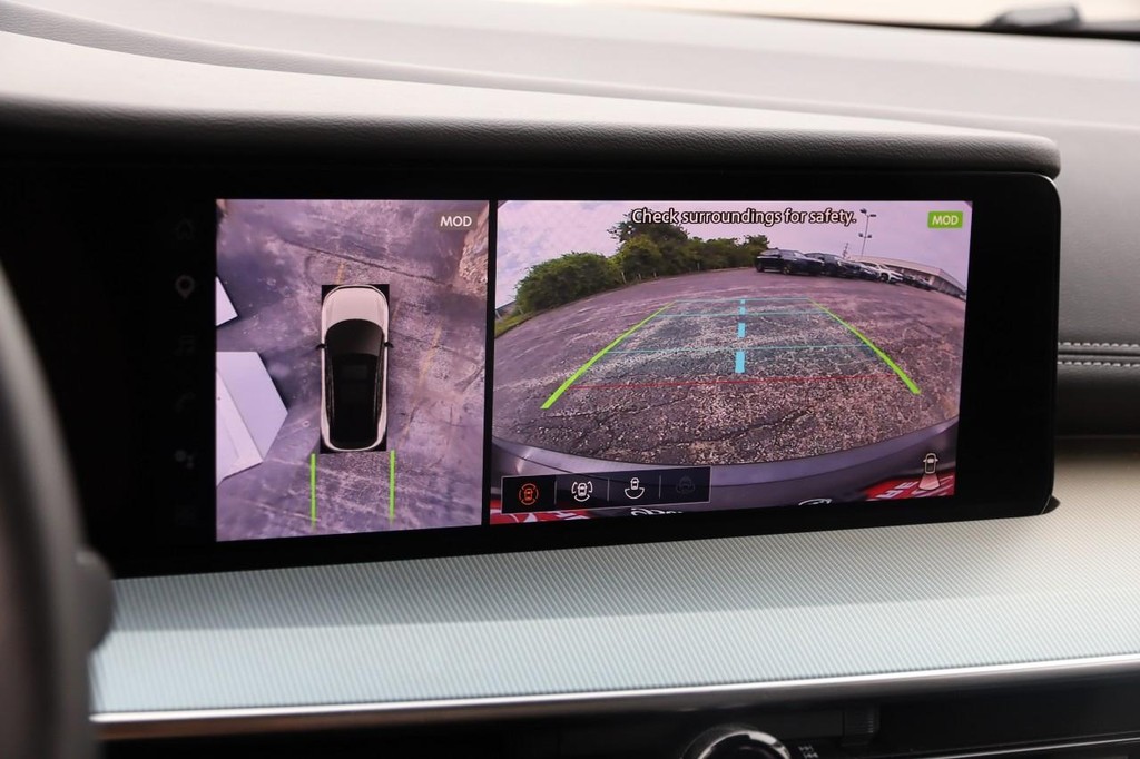 Nissan Murano Vehicle Image 18