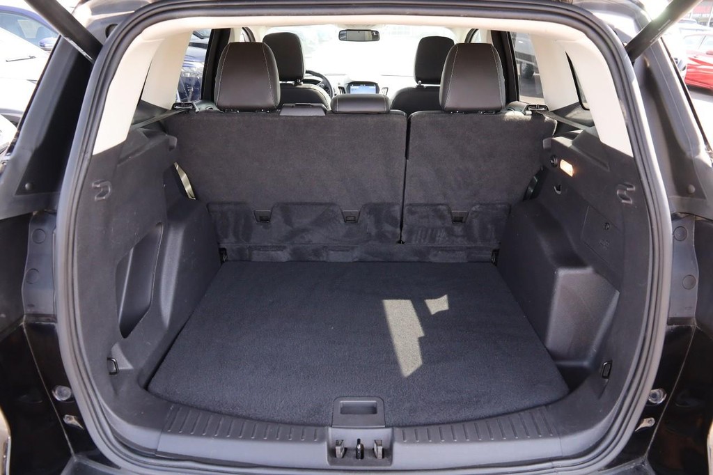 Ford Escape Vehicle Full-screen Gallery Image 7