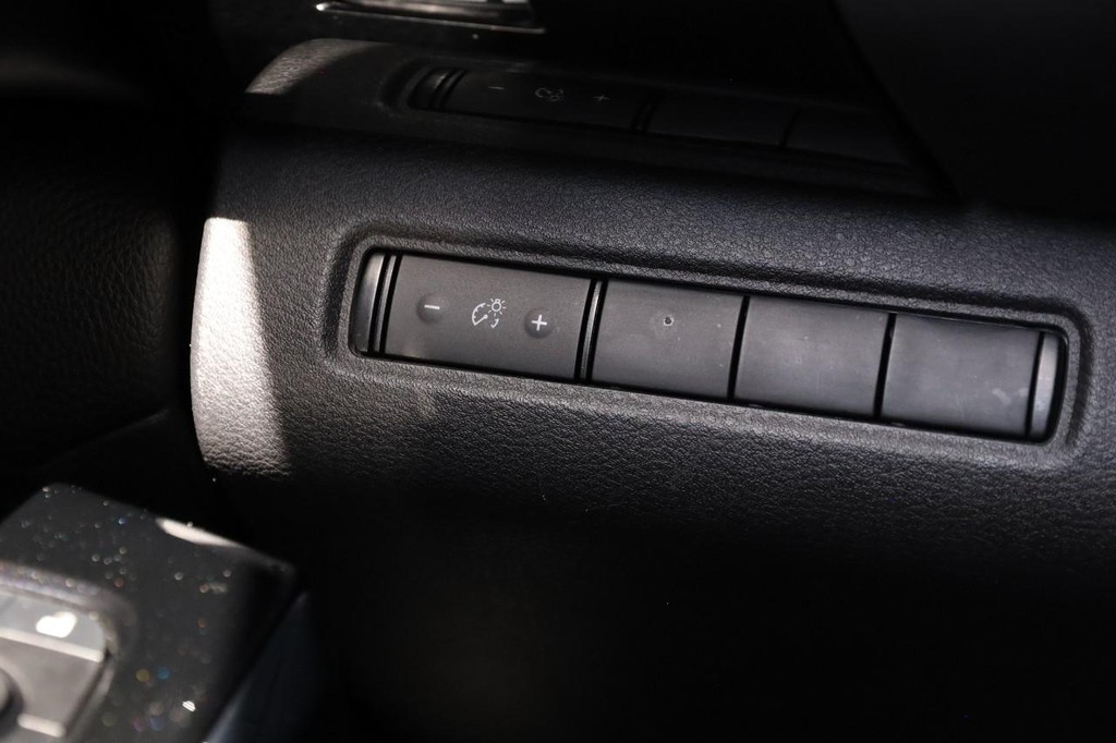 Nissan Pathfinder Vehicle Image 19