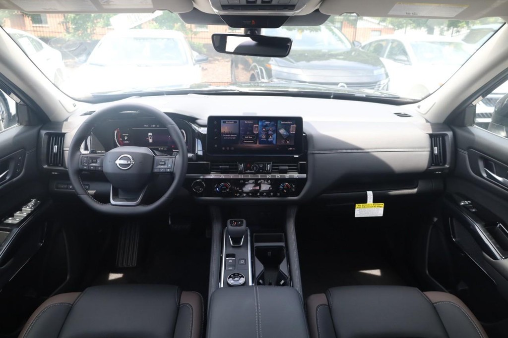 Nissan Pathfinder Vehicle Image 07