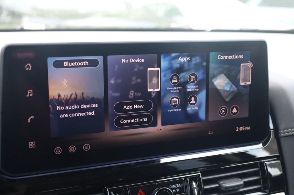Nissan Pathfinder Vehicle Image 15