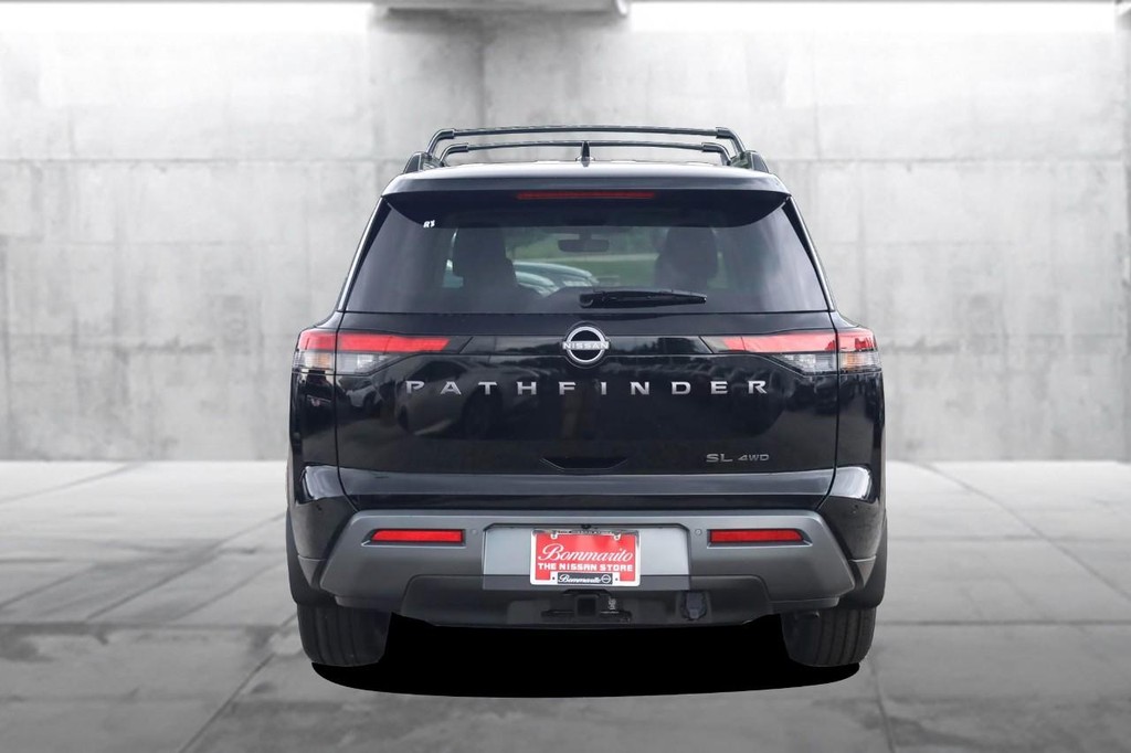 Nissan Pathfinder Vehicle Image 06