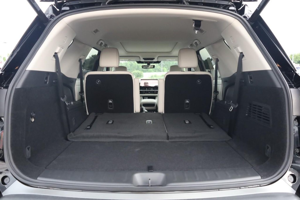 Nissan Pathfinder Vehicle Image 09