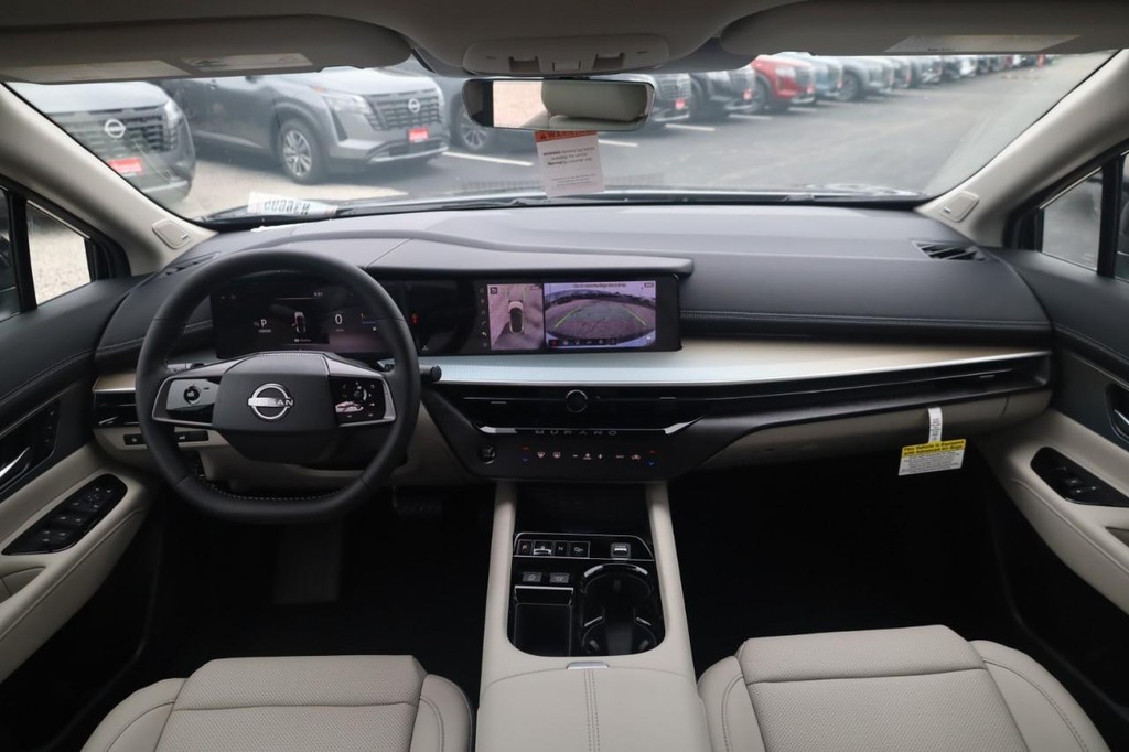 Nissan Murano Vehicle Image 07