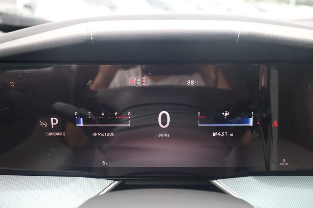 Nissan Murano Vehicle Image 14