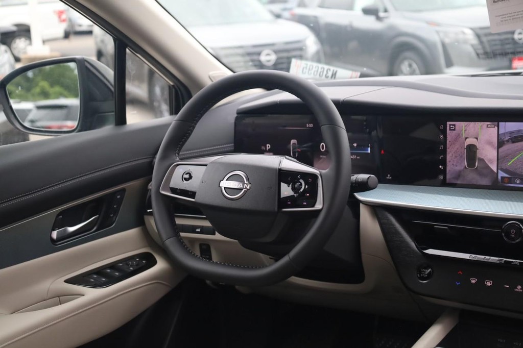 Nissan Murano Vehicle Image 24