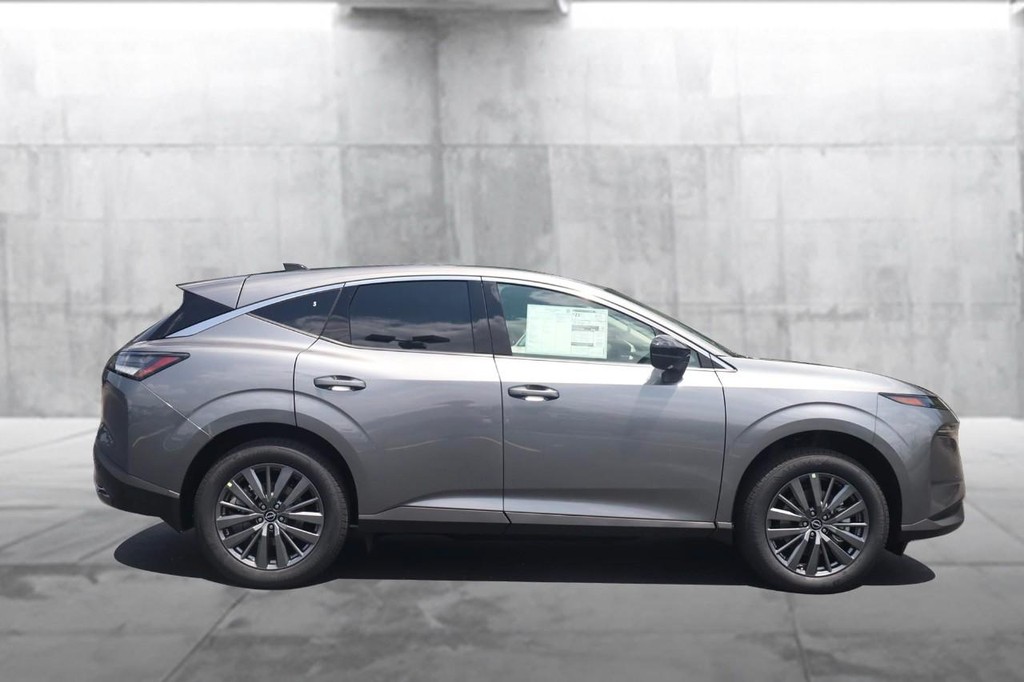 Nissan Murano Vehicle Image 05
