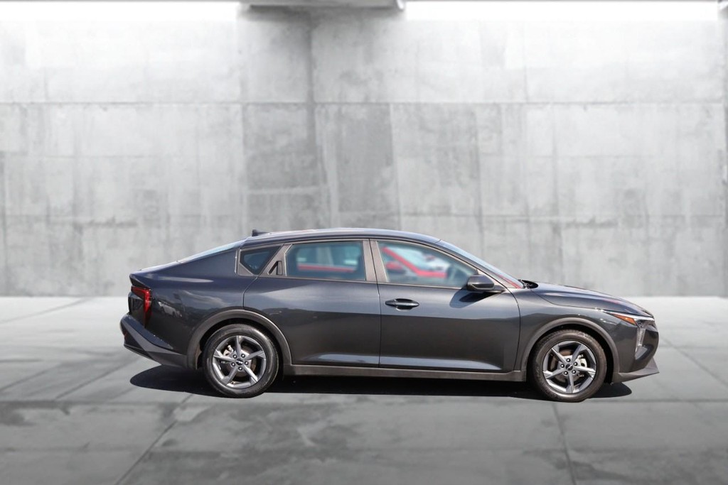 Kia K4 Vehicle Image 05