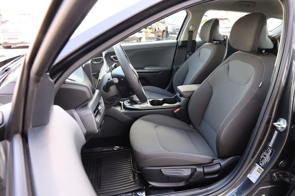 Kia K4 Vehicle Image 08
