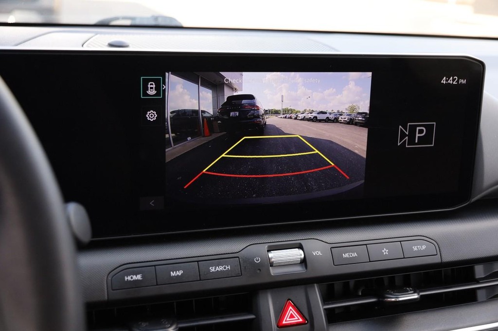 Kia K4 Vehicle Image 17