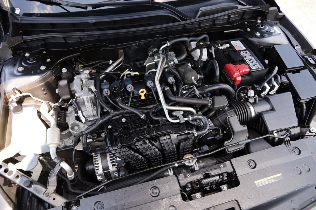 Nissan Altima Vehicle Image 26