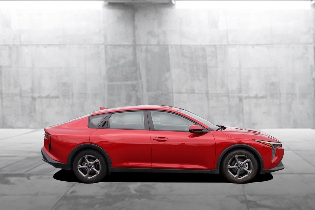 Kia K4 Vehicle Image 05