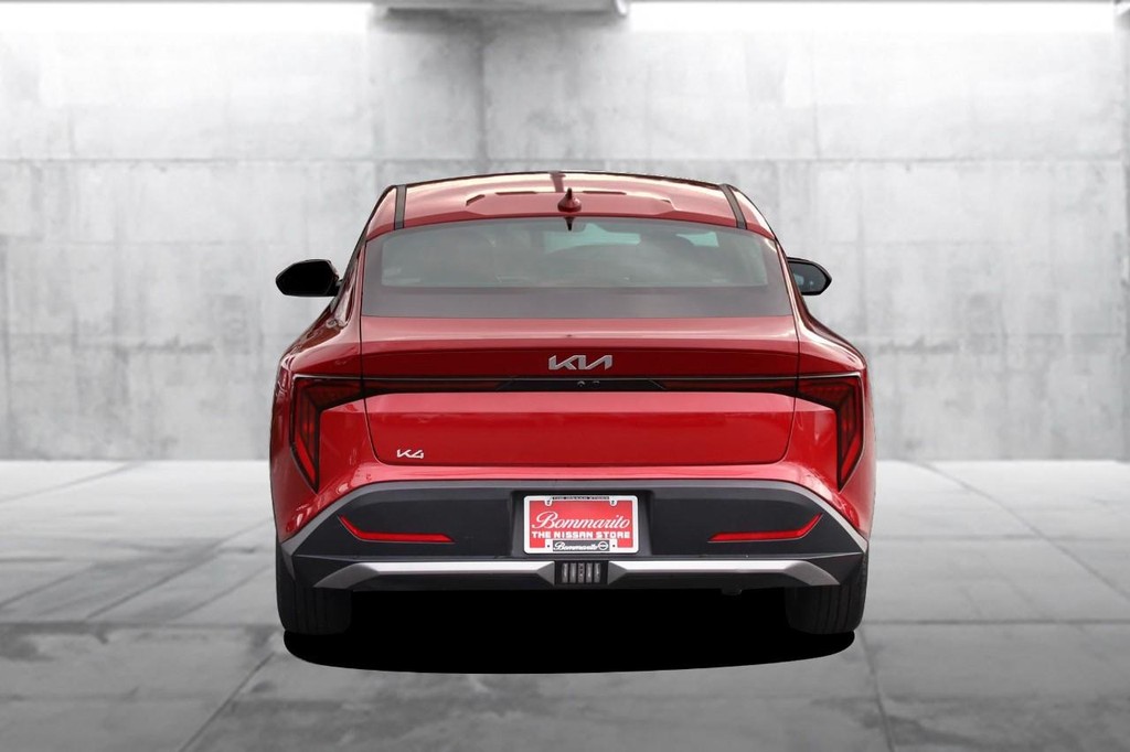 Kia K4 Vehicle Image 06