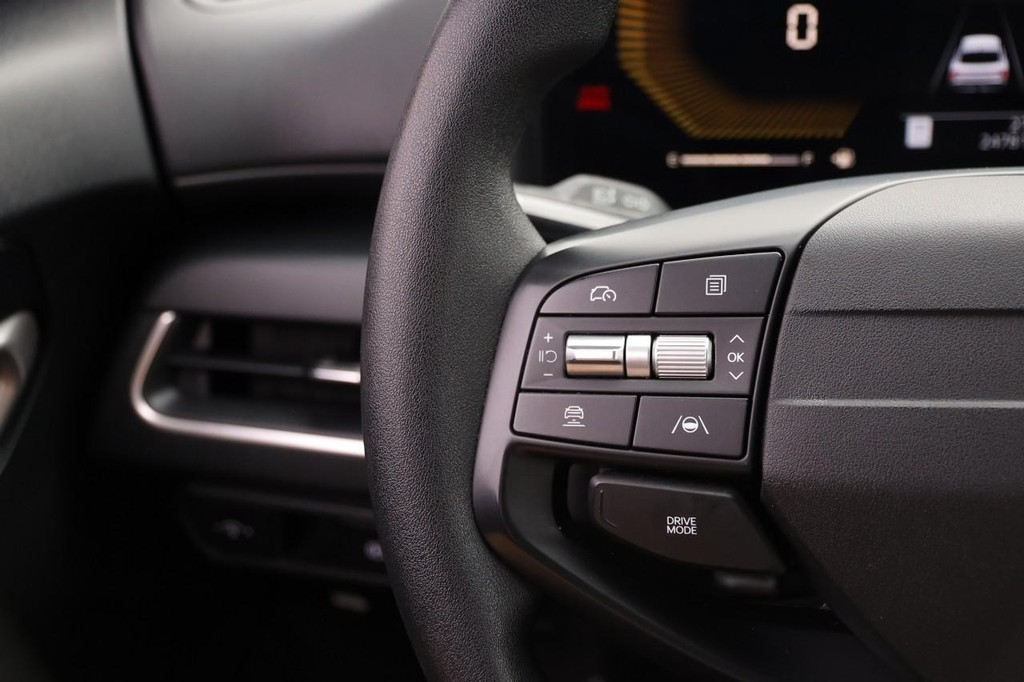Kia K4 Vehicle Image 11