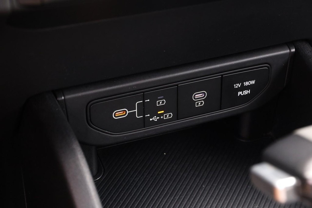 Kia K4 Vehicle Image 18