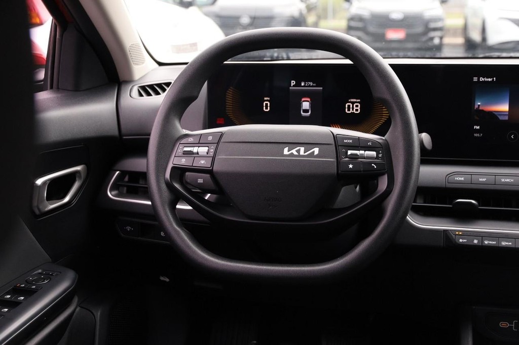Kia K4 Vehicle Image 23