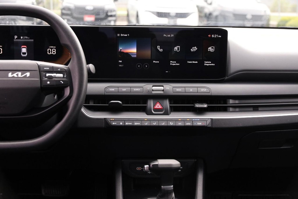 Kia K4 Vehicle Image 24