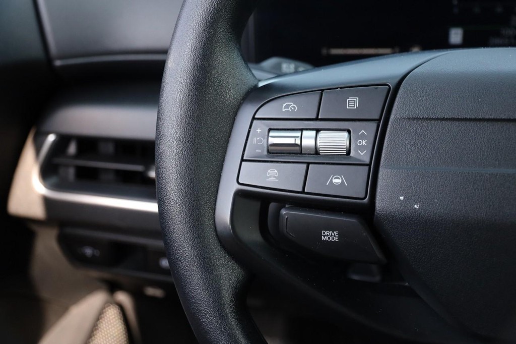 Kia K4 Vehicle Full-screen Gallery Image 10