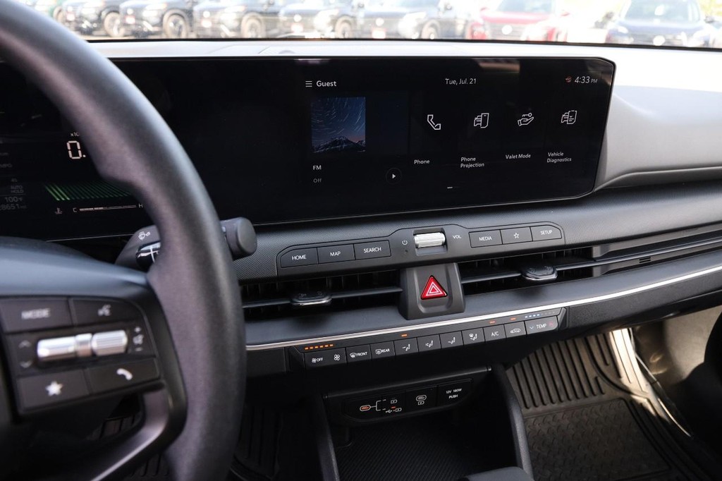 Kia K4 Vehicle Full-screen Gallery Image 13