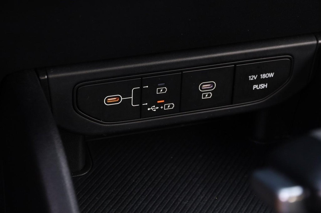 Kia K4 Vehicle Full-screen Gallery Image 17