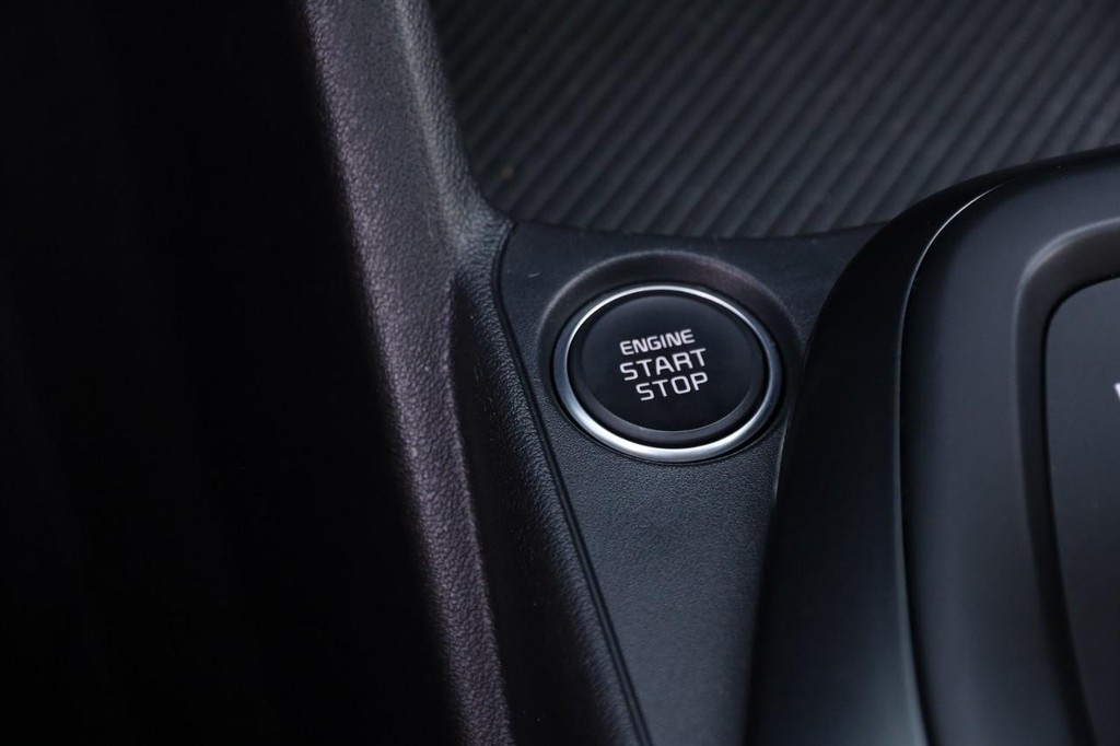 Kia K4 Vehicle Full-screen Gallery Image 18