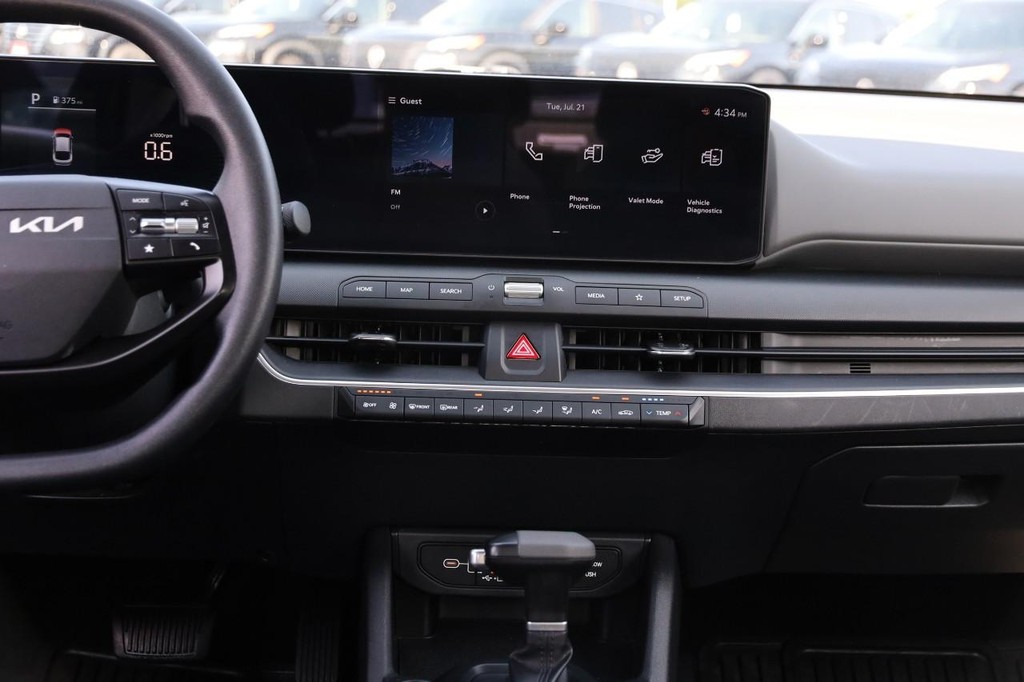Kia K4 Vehicle Full-screen Gallery Image 23