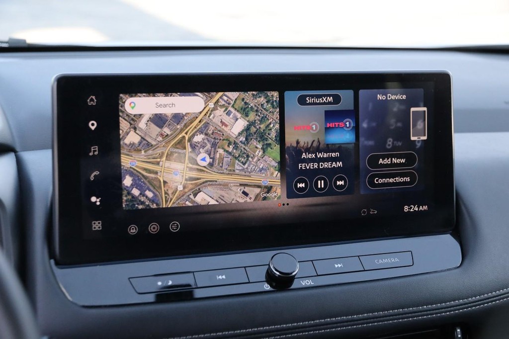 Nissan Rogue Vehicle Full-screen Gallery Image 18