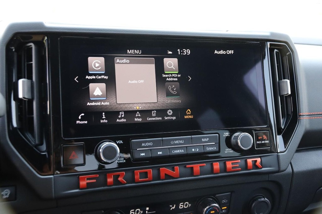 Nissan Frontier Vehicle Full-screen Gallery Image 18