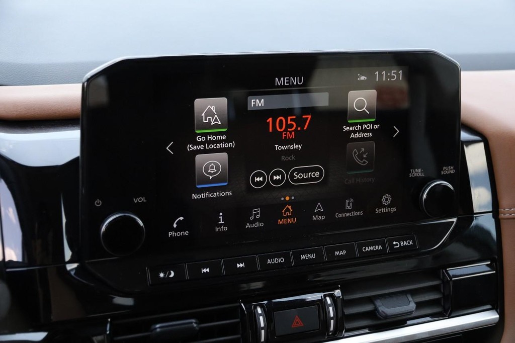 Nissan Pathfinder Vehicle Full-screen Gallery Image 19