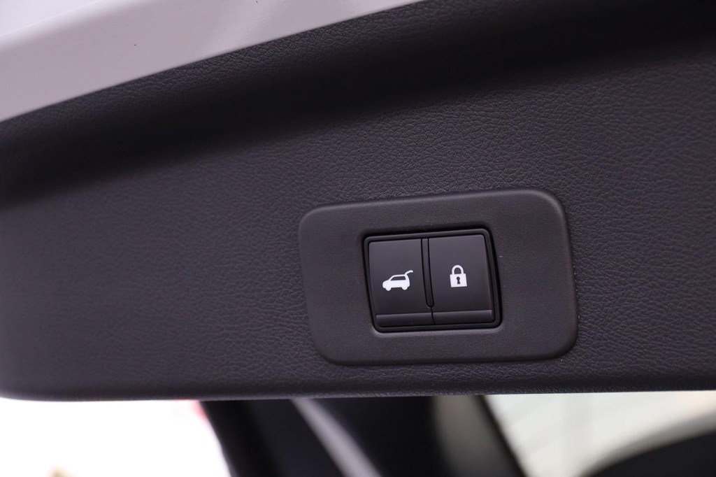 Nissan Murano Vehicle Full-screen Gallery Image 8