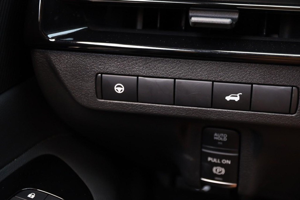 Nissan Murano Vehicle Full-screen Gallery Image 20