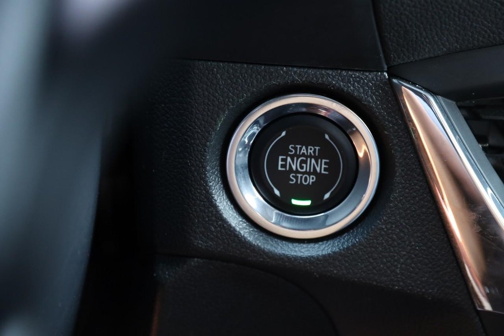 Buick Encore GX Vehicle Full-screen Gallery Image 14