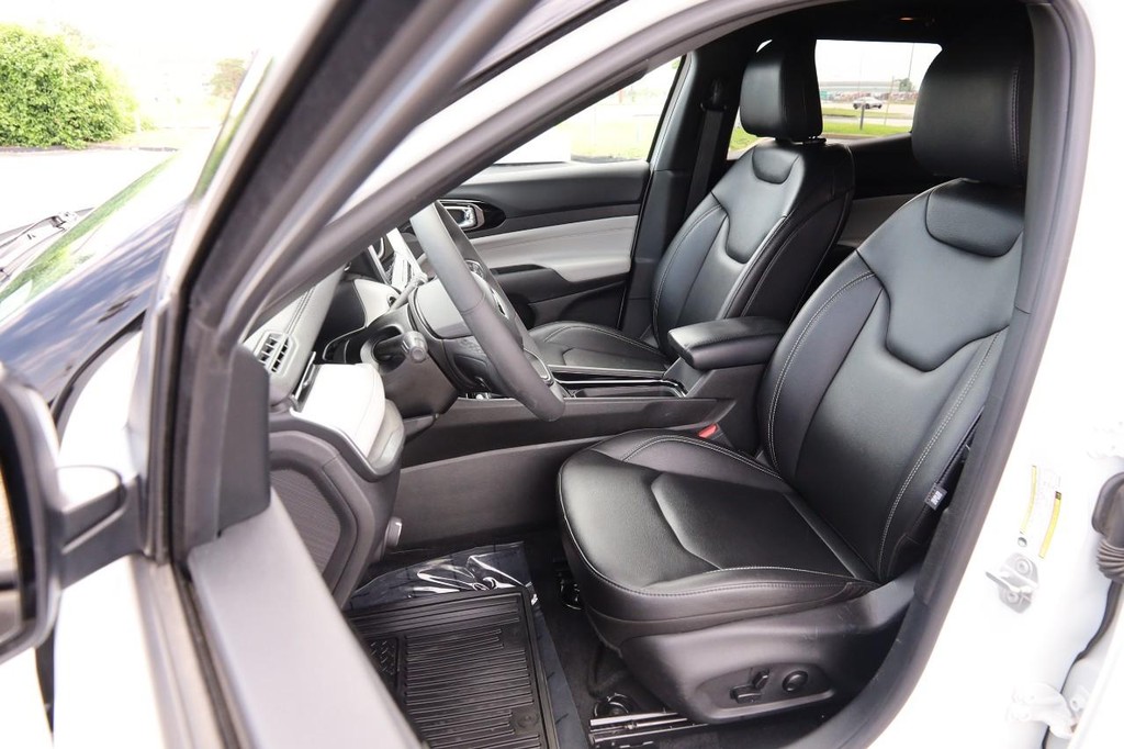 Jeep Compass Vehicle Image 08