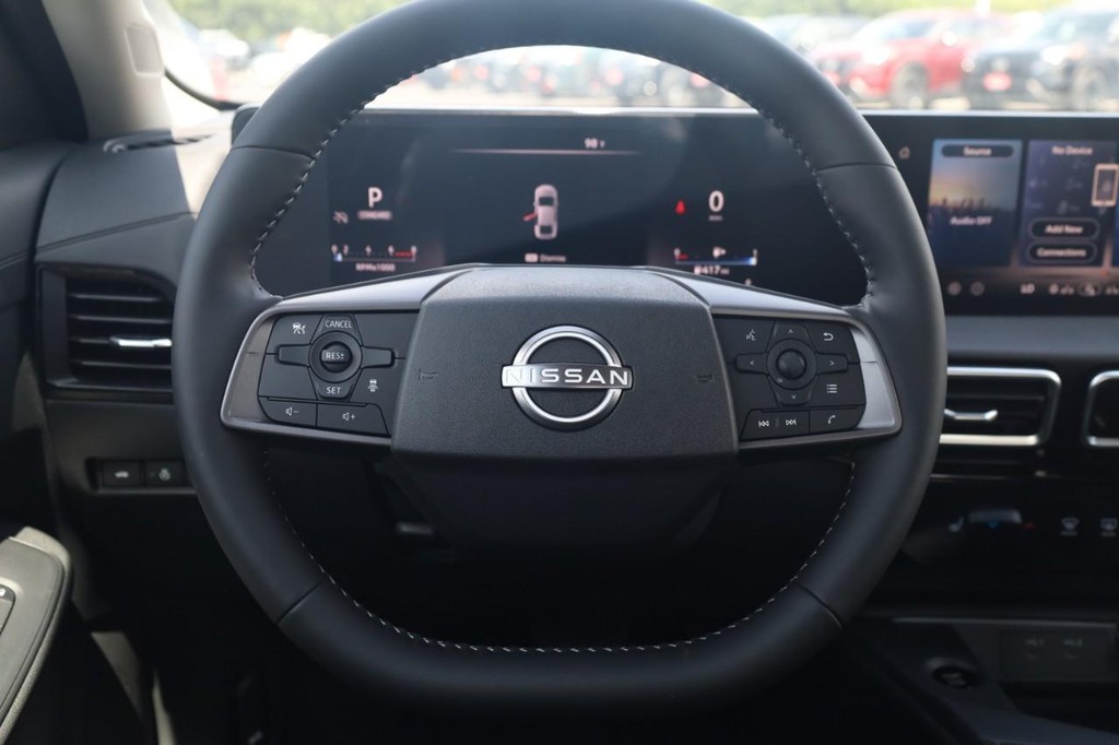 Nissan Sentra Vehicle Image 08