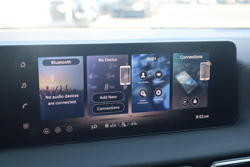 Nissan Sentra Vehicle Full-screen Gallery Image 14