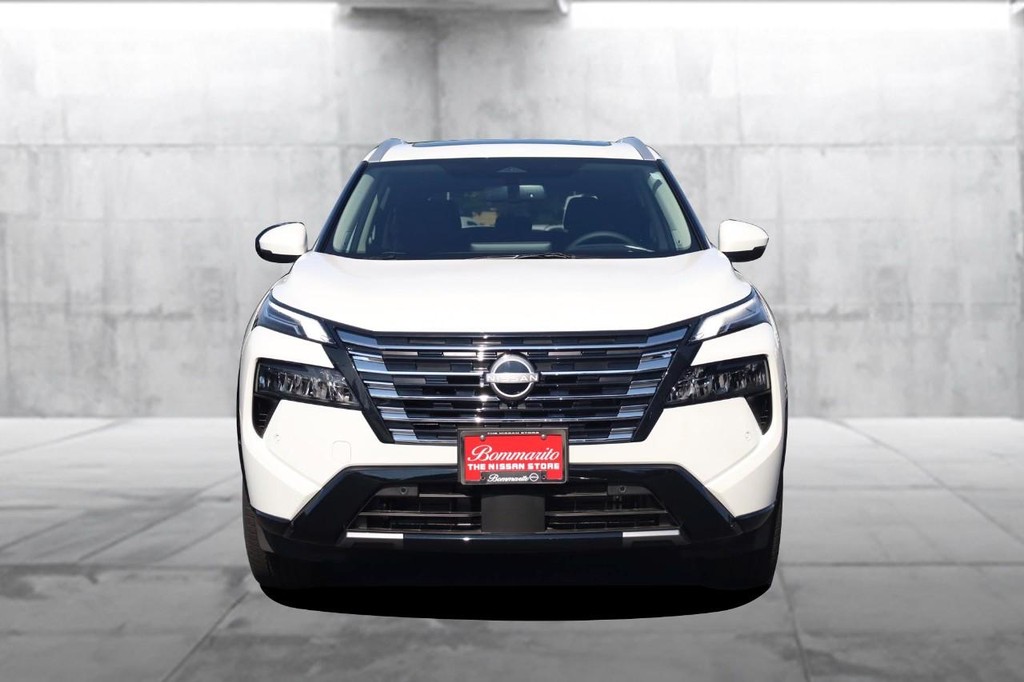 Nissan Rogue Vehicle Image 04