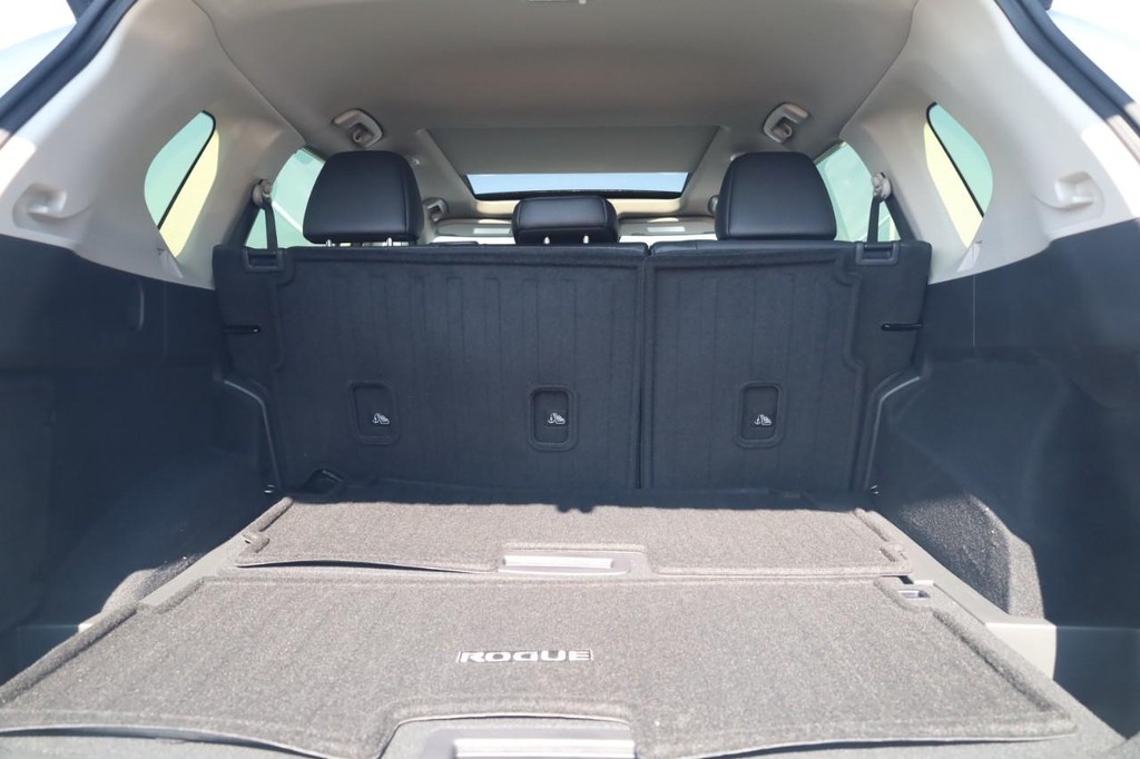 Nissan Rogue Vehicle Image 23