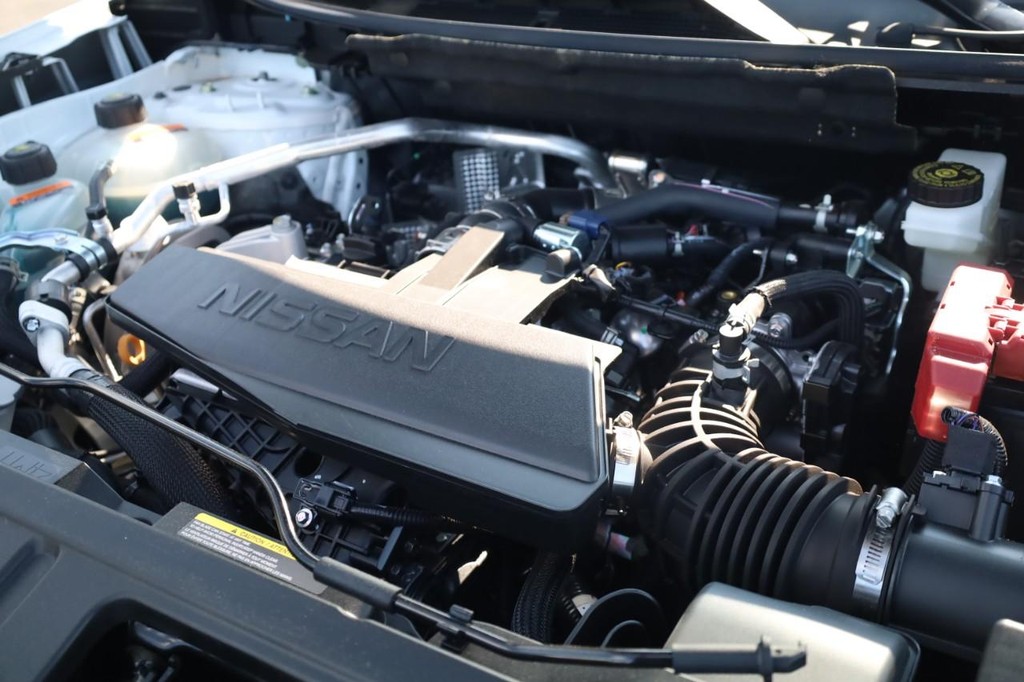 Nissan Rogue Vehicle Image 24