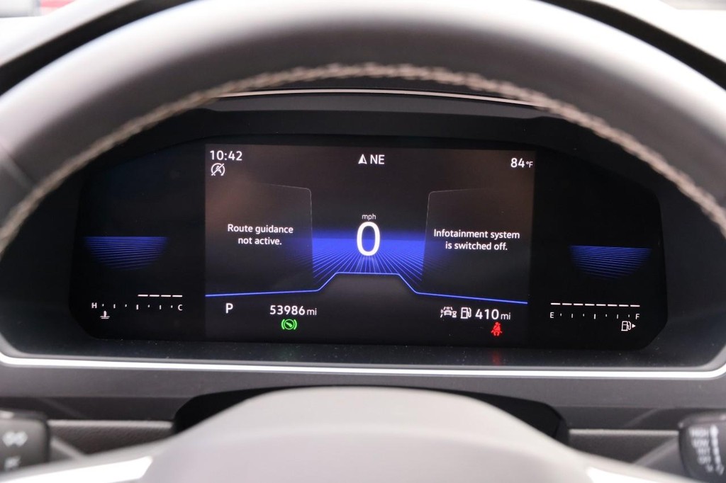 Volkswagen Tiguan Vehicle Full-screen Gallery Image 14