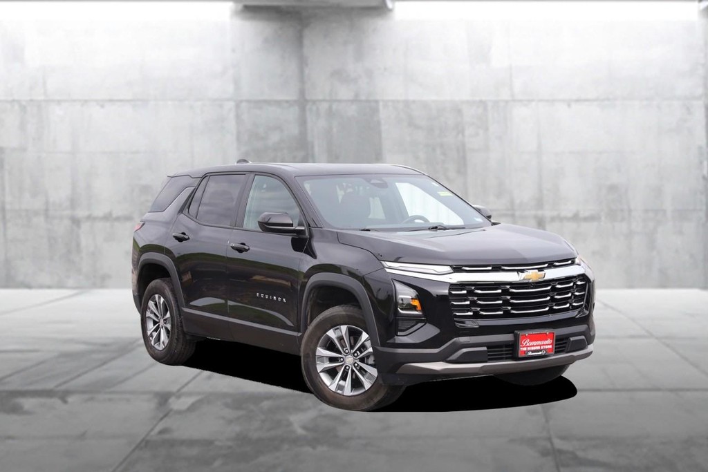 Chevrolet Equinox Vehicle Image 02